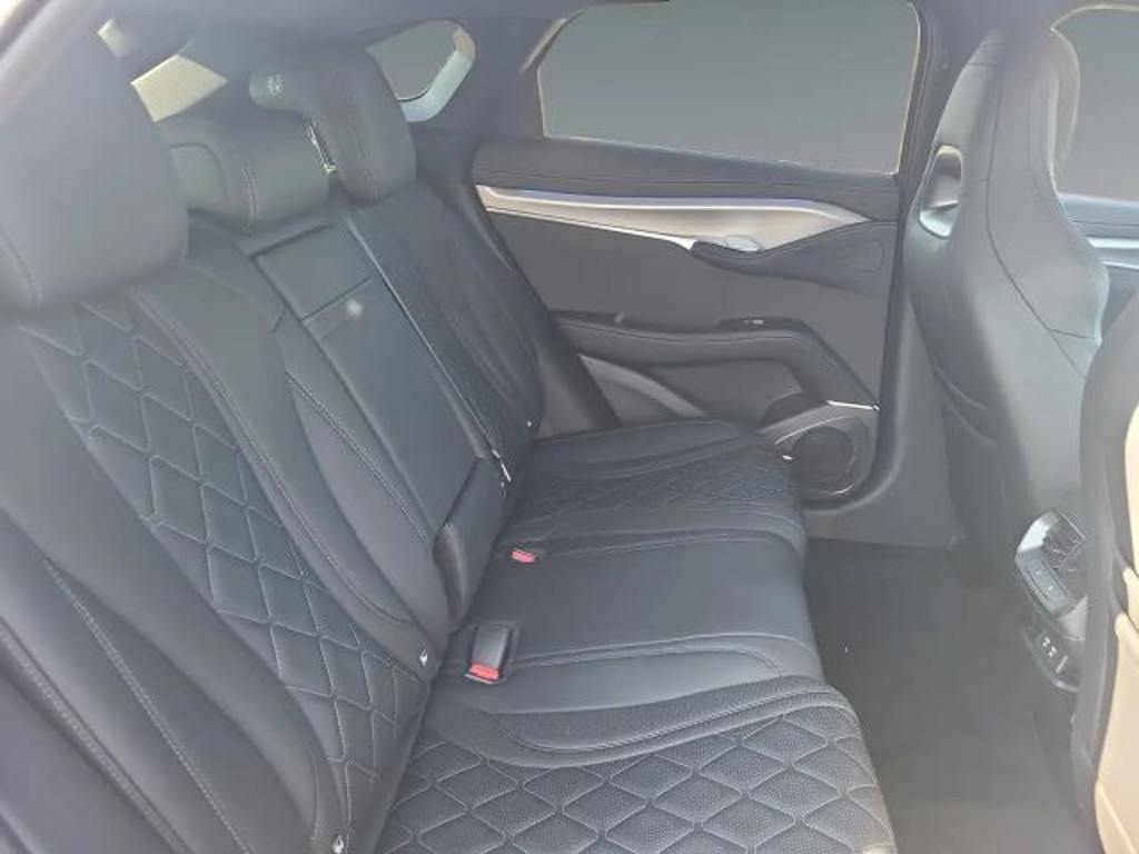 BYD Sealion 7