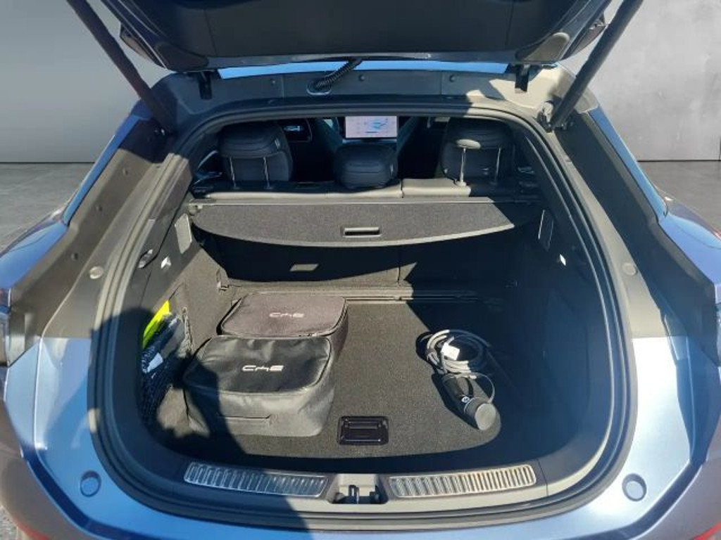BYD Sealion 7