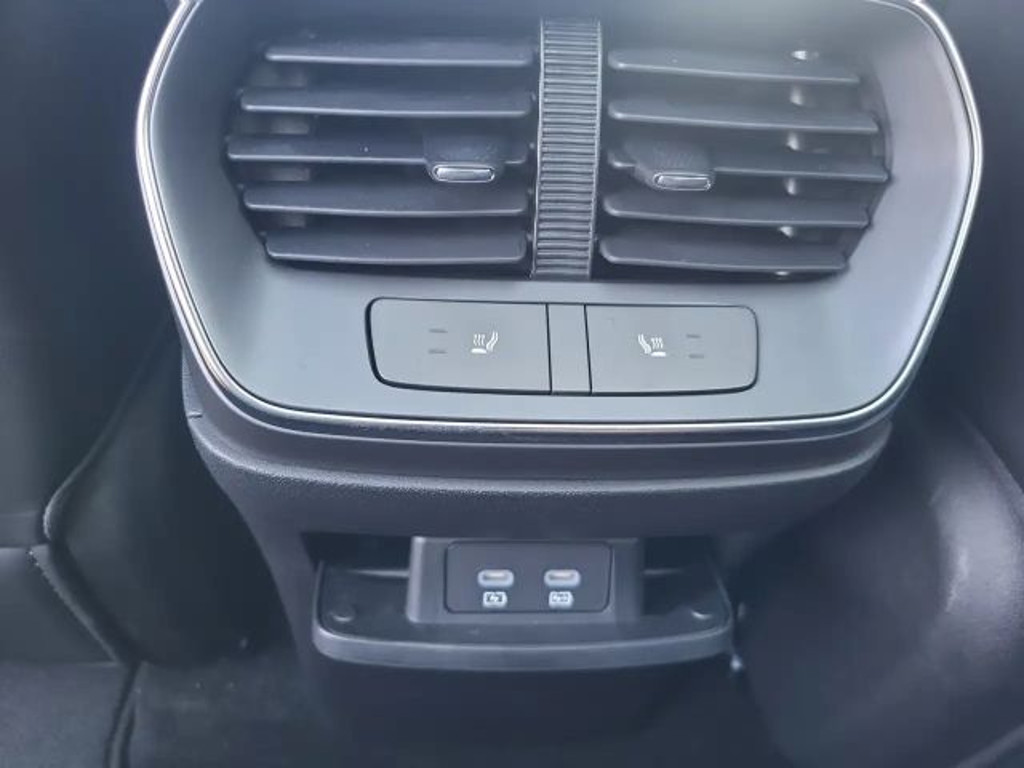 BYD Sealion 7