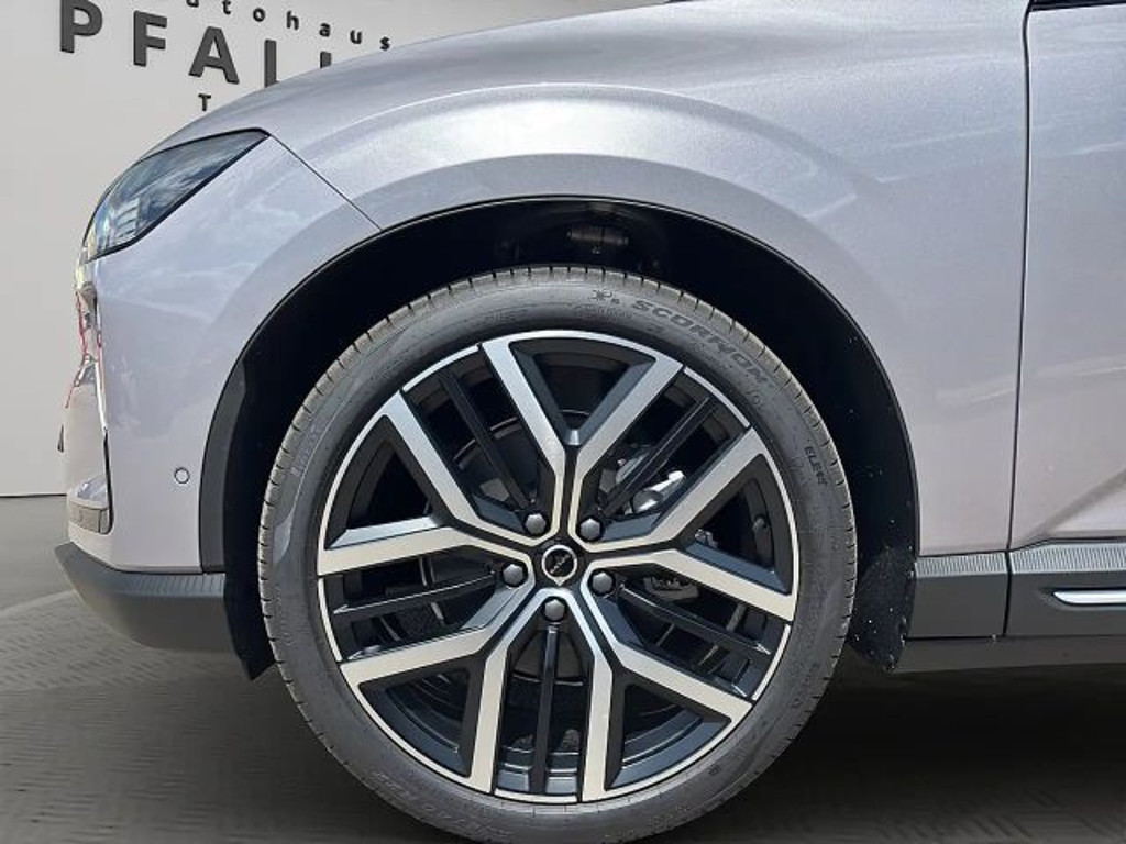Volvo EX60