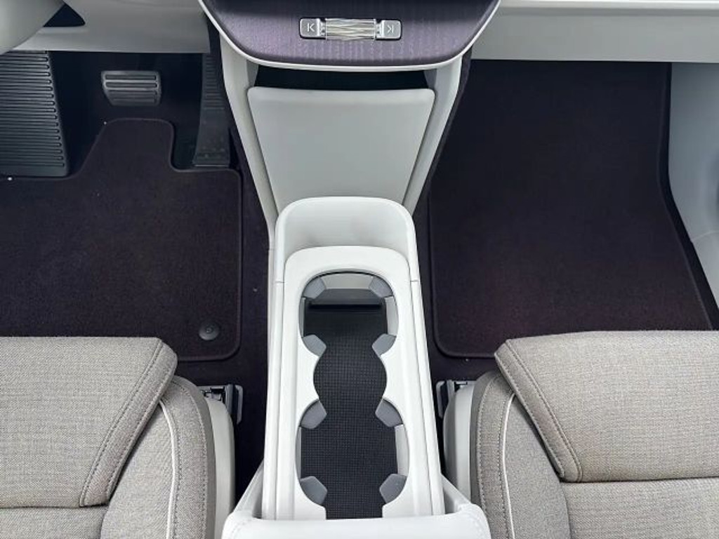Volvo EX60