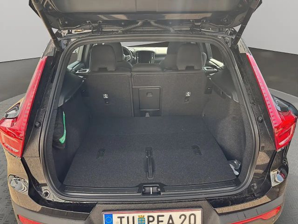 Volvo EX40