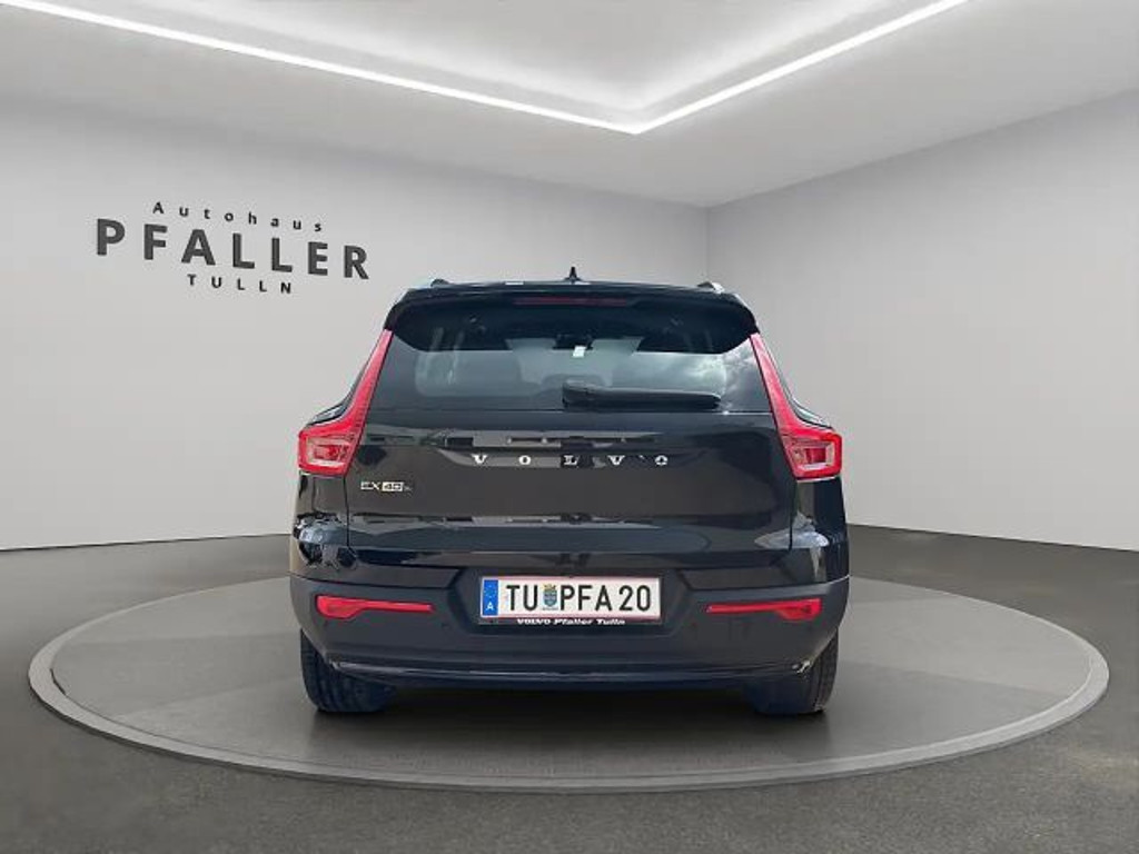 Volvo EX40
