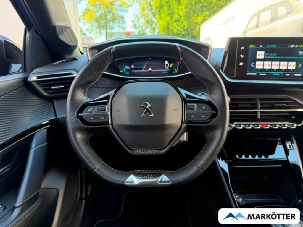 Peugeot e-208