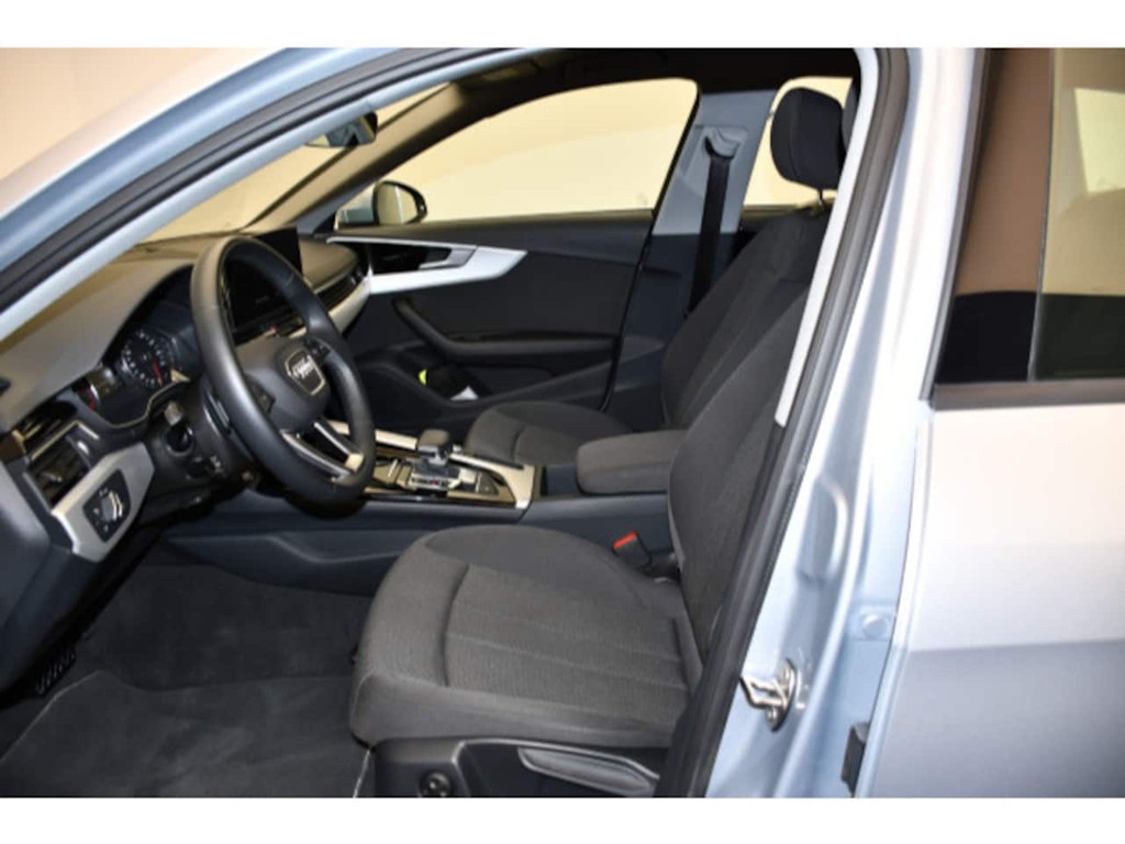 Audi A4 Avant S-Tronic 30 TDI