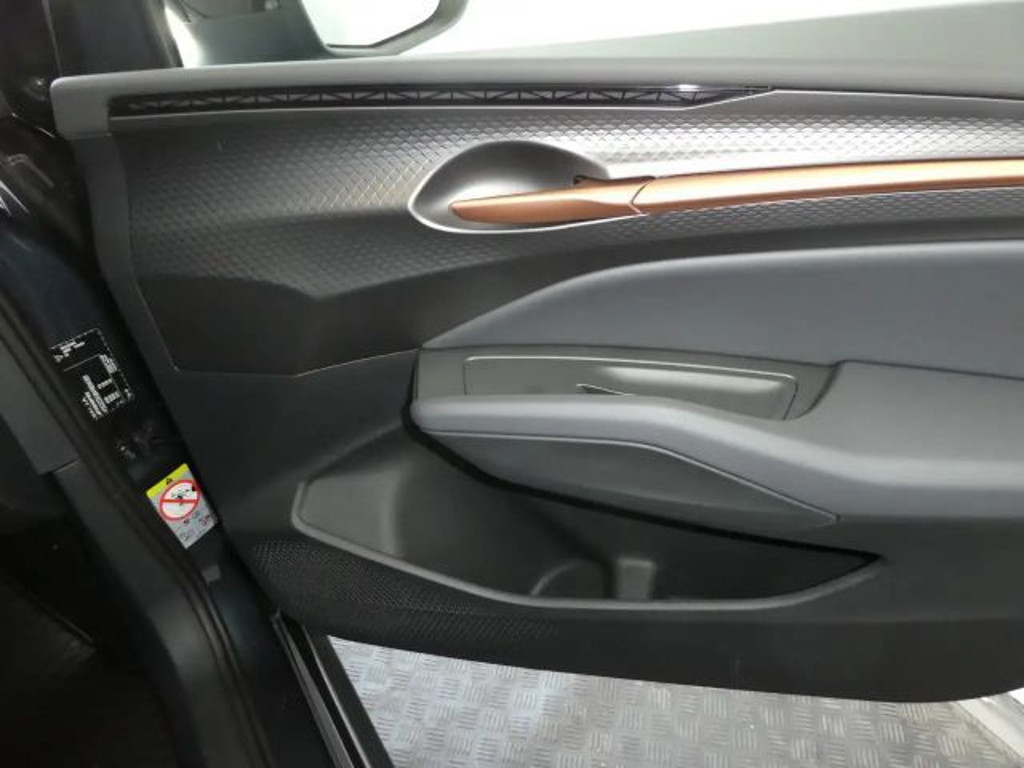 Cupra Raval