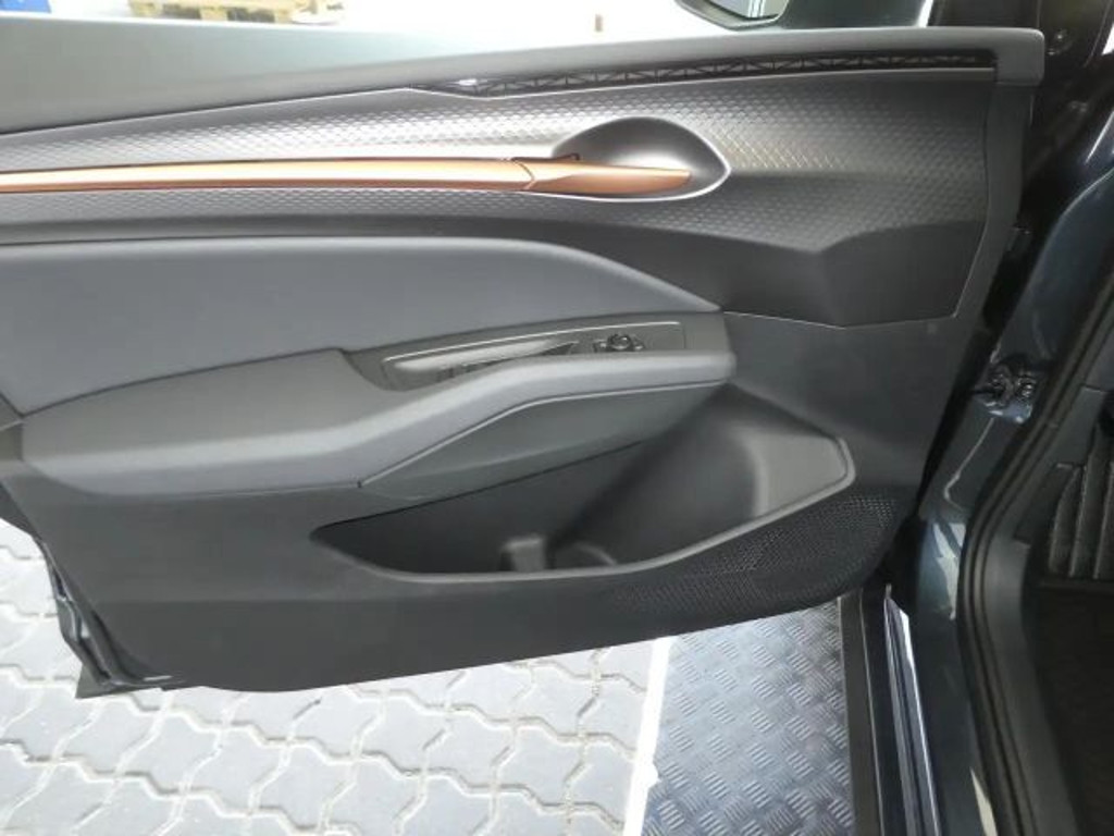 Cupra Raval
