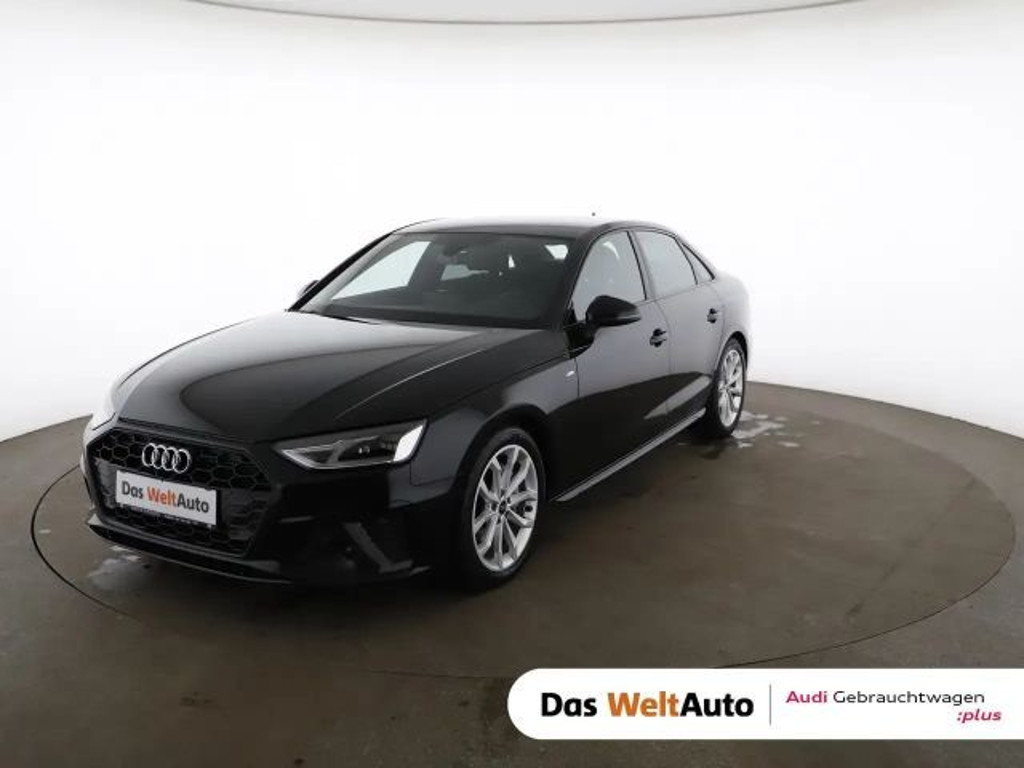Audi A4 Sedan S-Line 40 TFSI