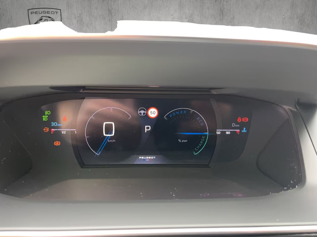Peugeot e-208