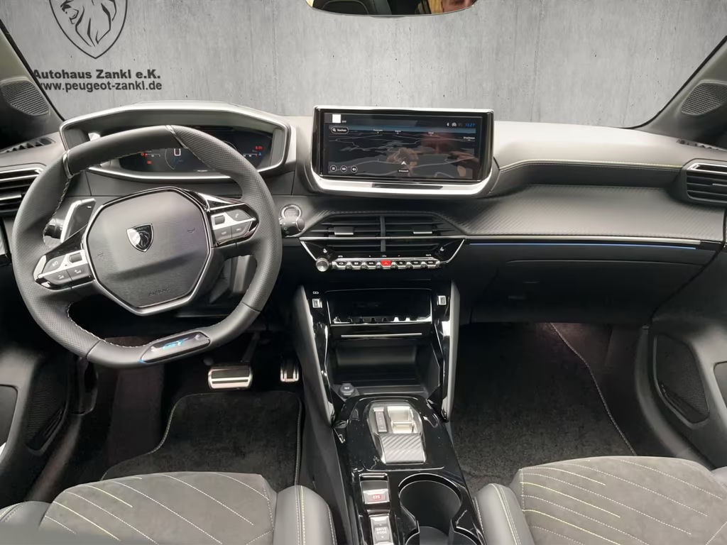 Peugeot e-208