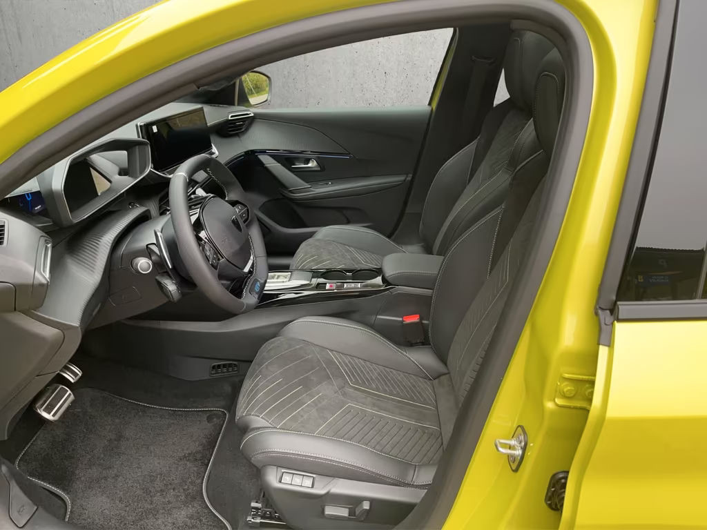 Peugeot e-208