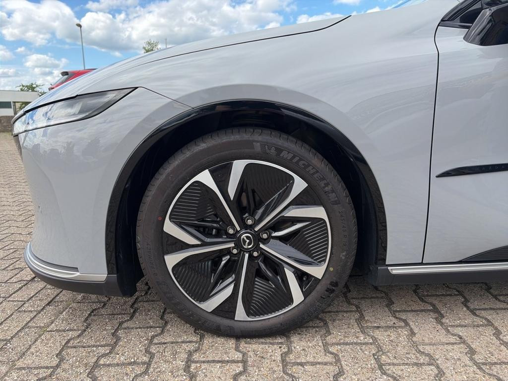 Mazda 6e
