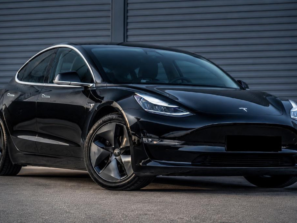 Tesla Model 3 RWD Standard Range