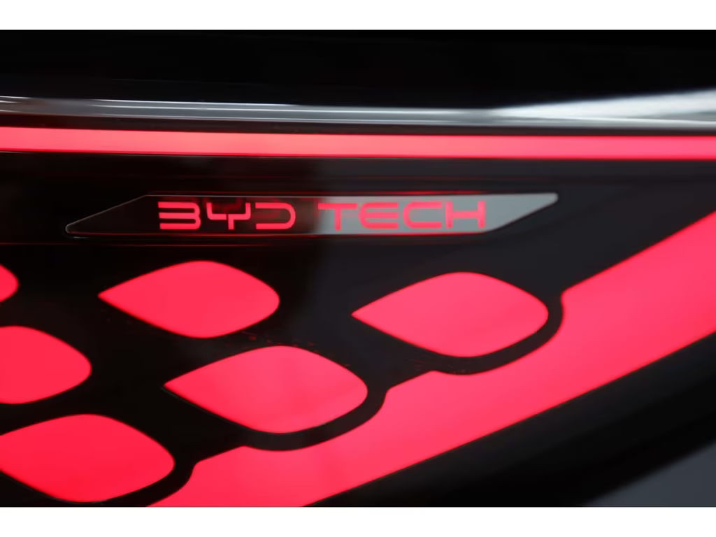BYD Sealion 7