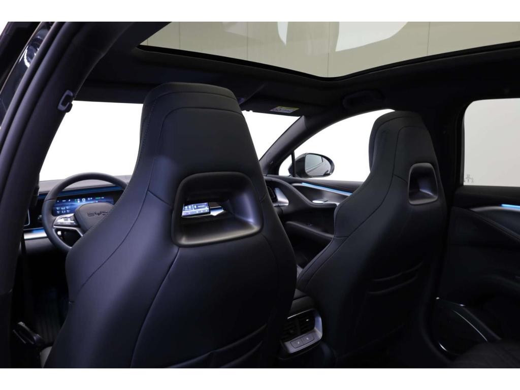BYD Sealion 7