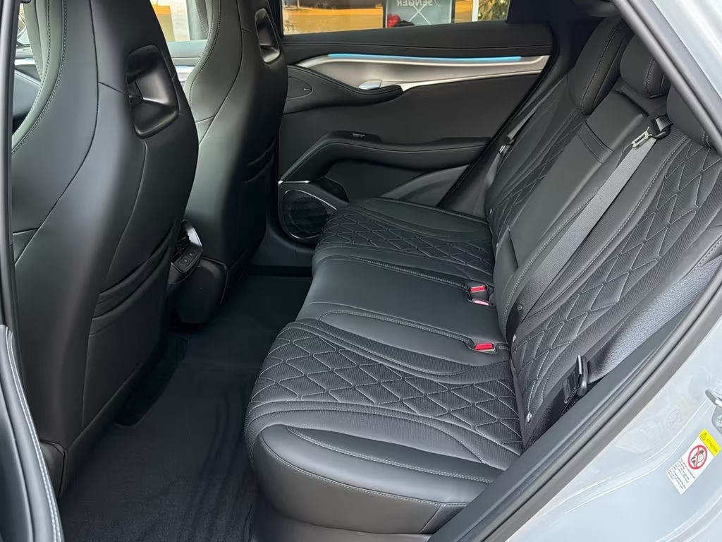 BYD Sealion 7
