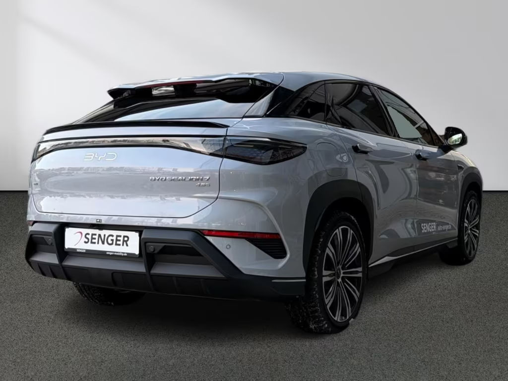 BYD Sealion 7