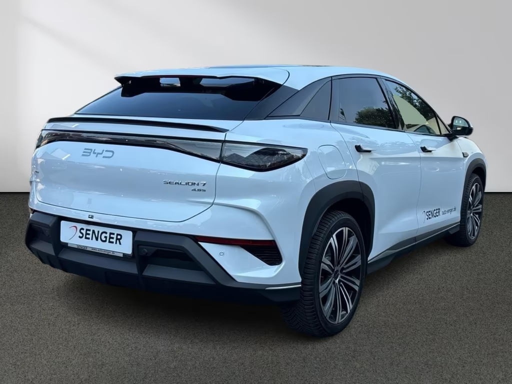 BYD Sealion 7