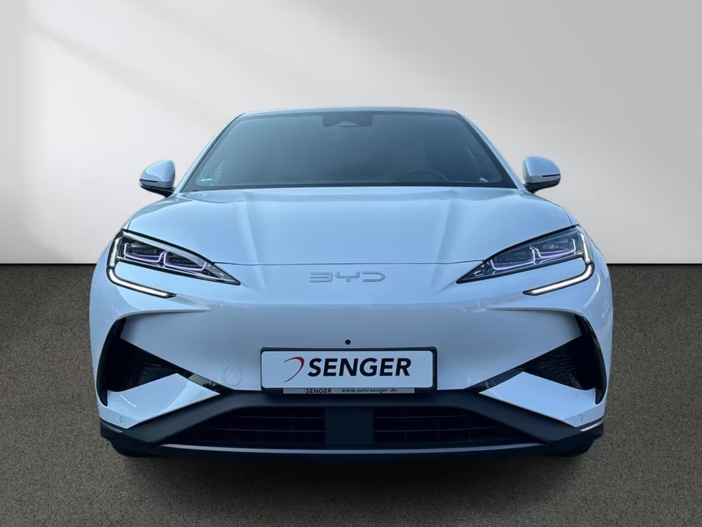 BYD Sealion 7