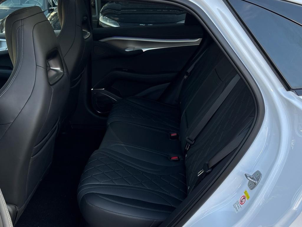 BYD Sealion 7