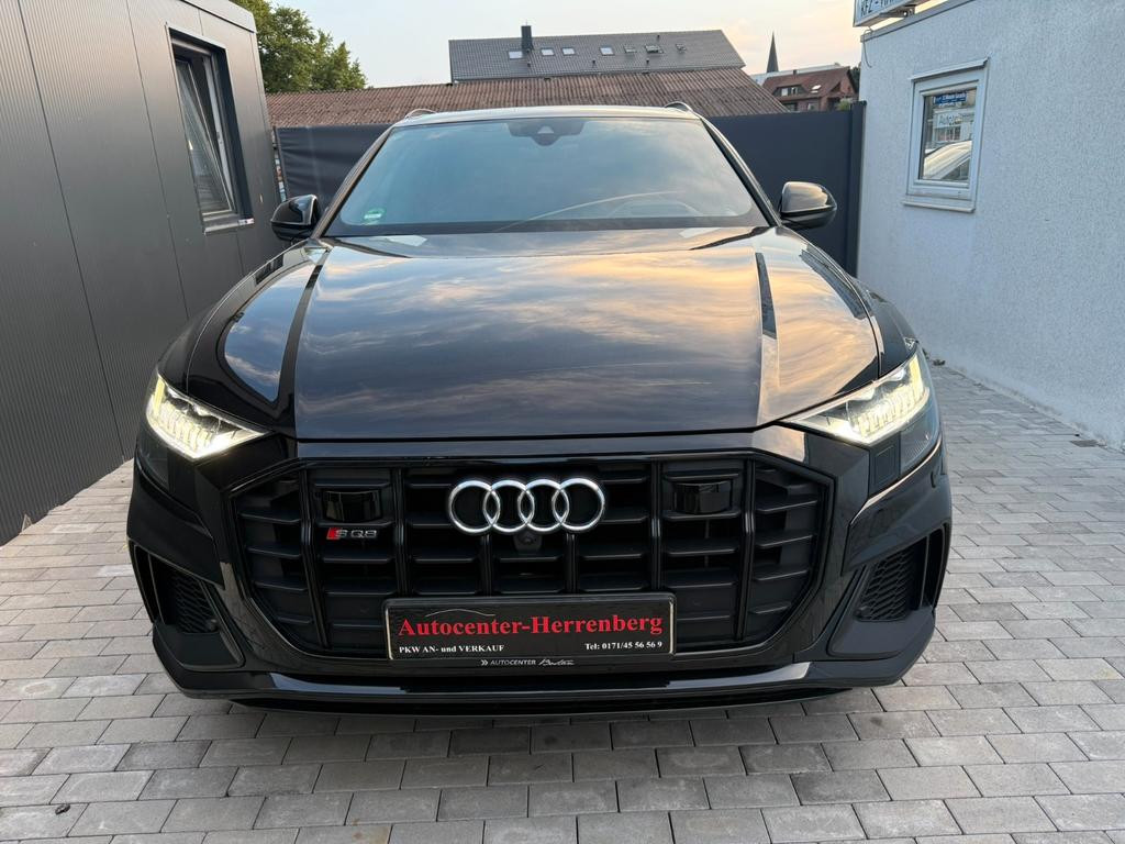 Audi SQ8