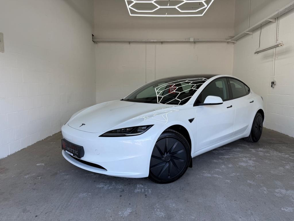 Tesla Model 3 RWD
