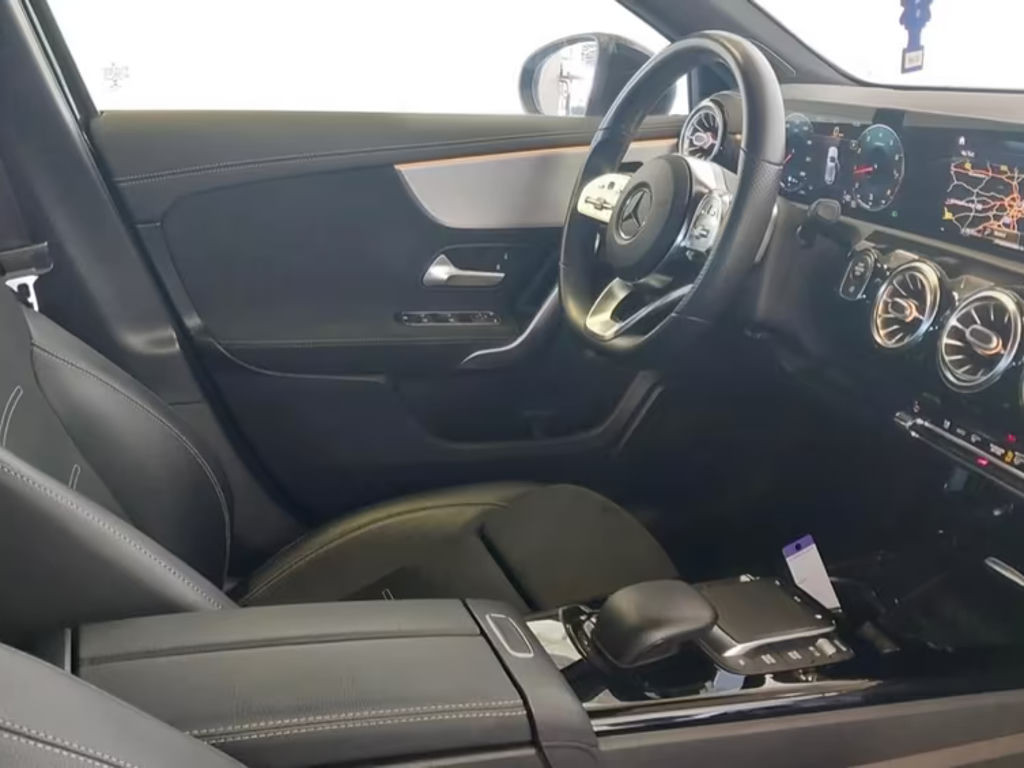 Mercedes-Benz A-Klasse A 200 AMG Line