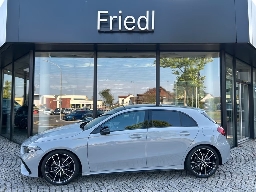 Mercedes-Benz A-Klasse A 200 AMG Line