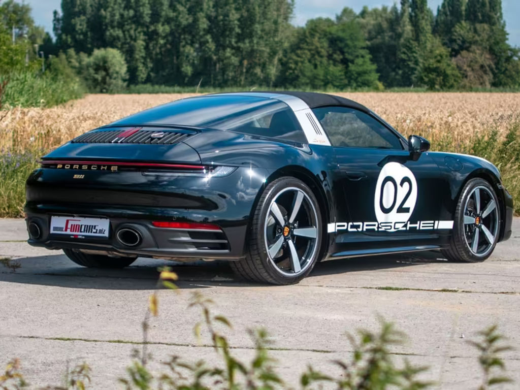 Porsche 911