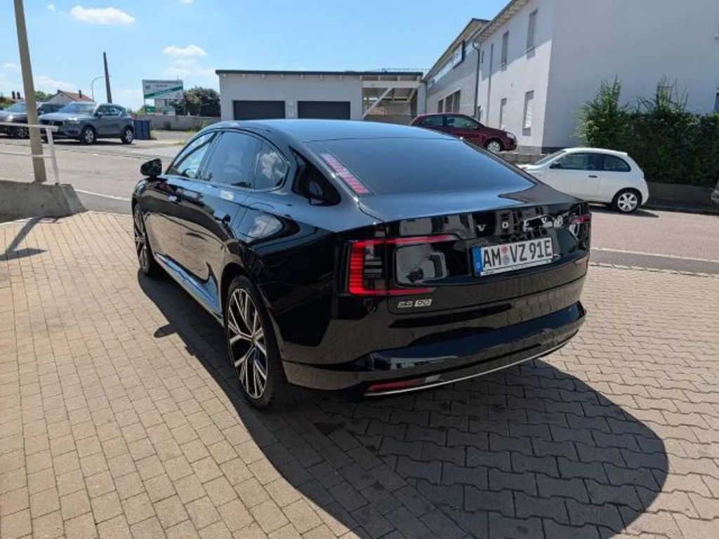 Volvo ES90