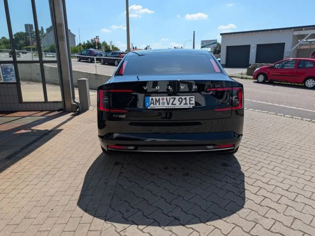 Volvo ES90