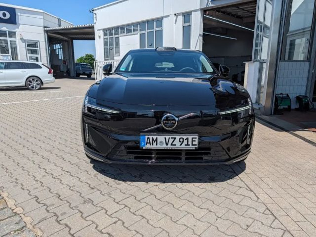 Volvo ES90