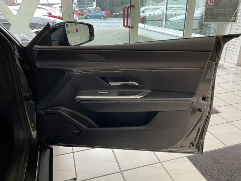 Mazda 6e