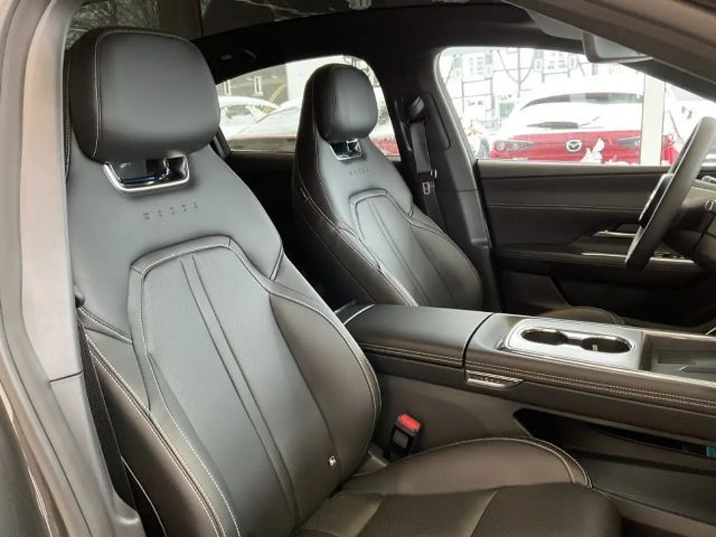 Mazda 6e