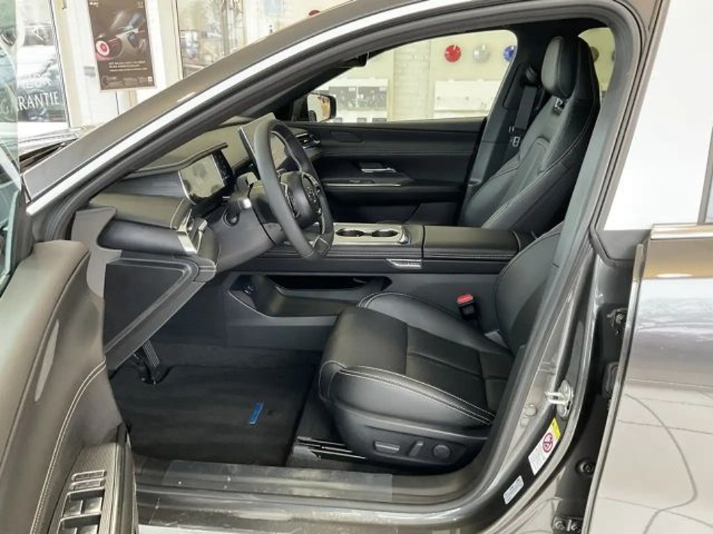 Mazda 6e