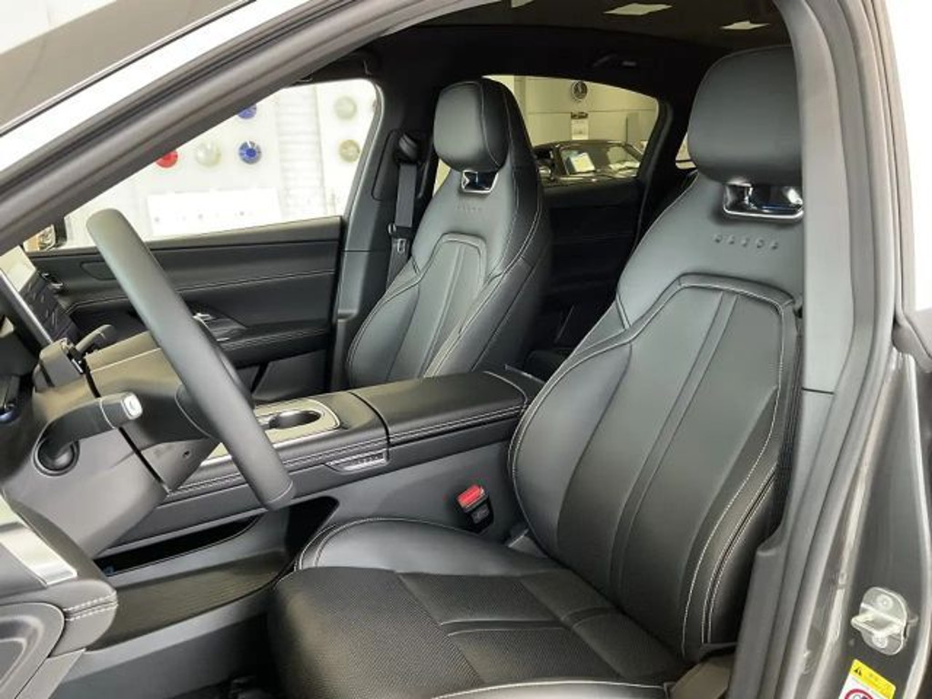 Mazda 6e