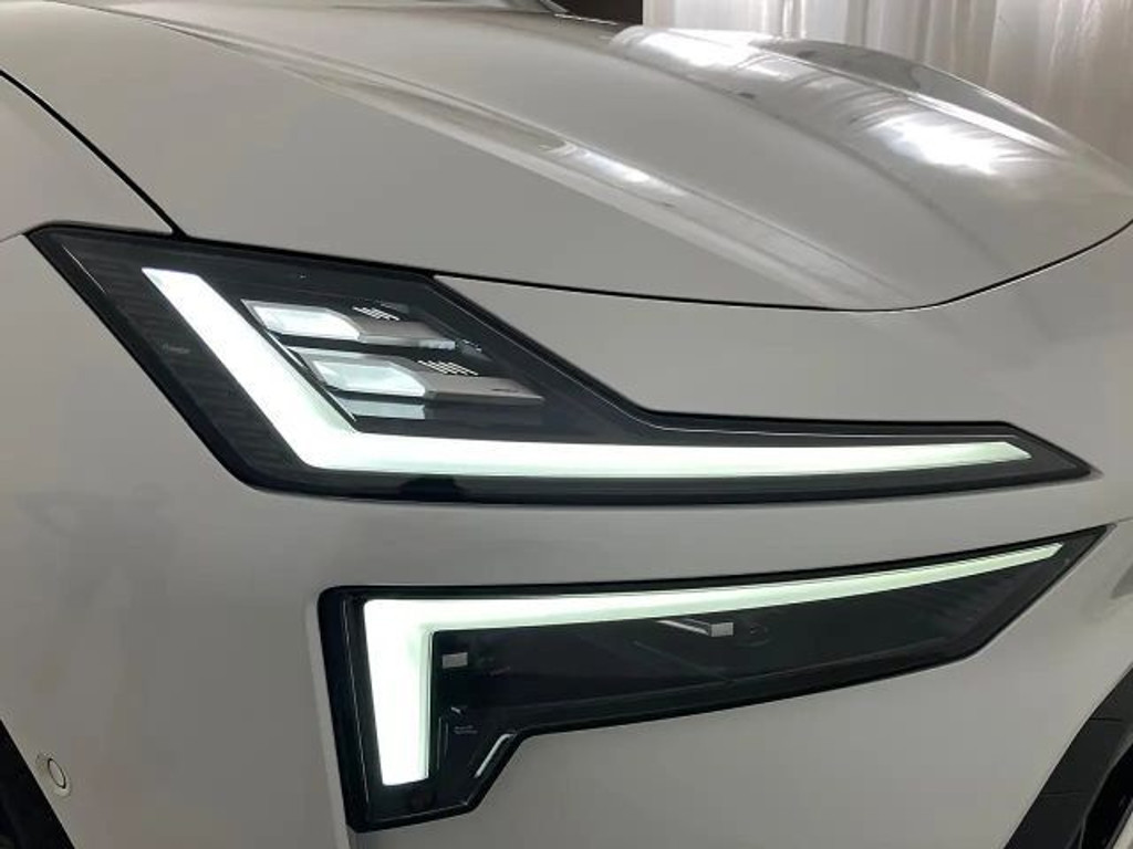 Polestar 4