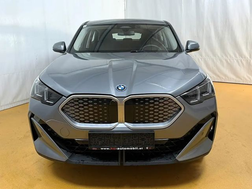 BMW iX2