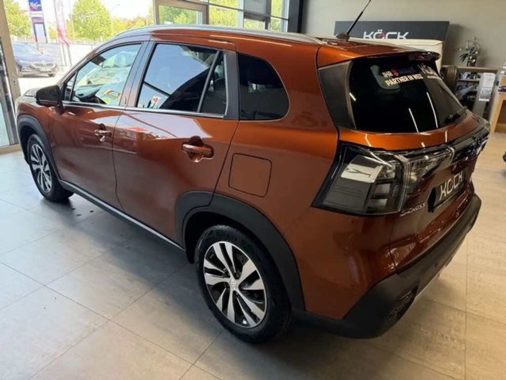 Suzuki S-Cross