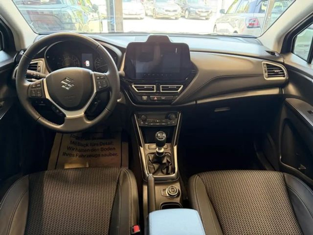 Suzuki S-Cross