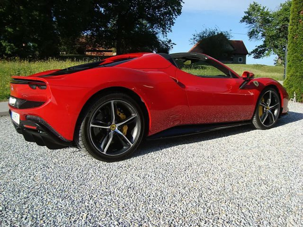Ferrari 296