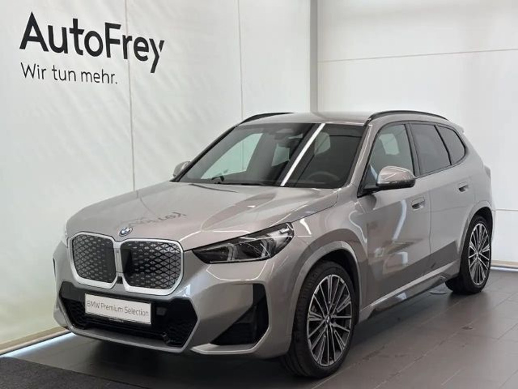 BMW iX1 xDrive30