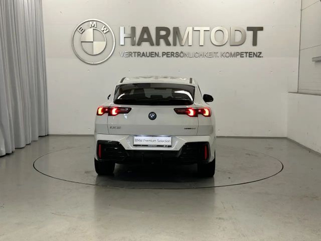 BMW iX2