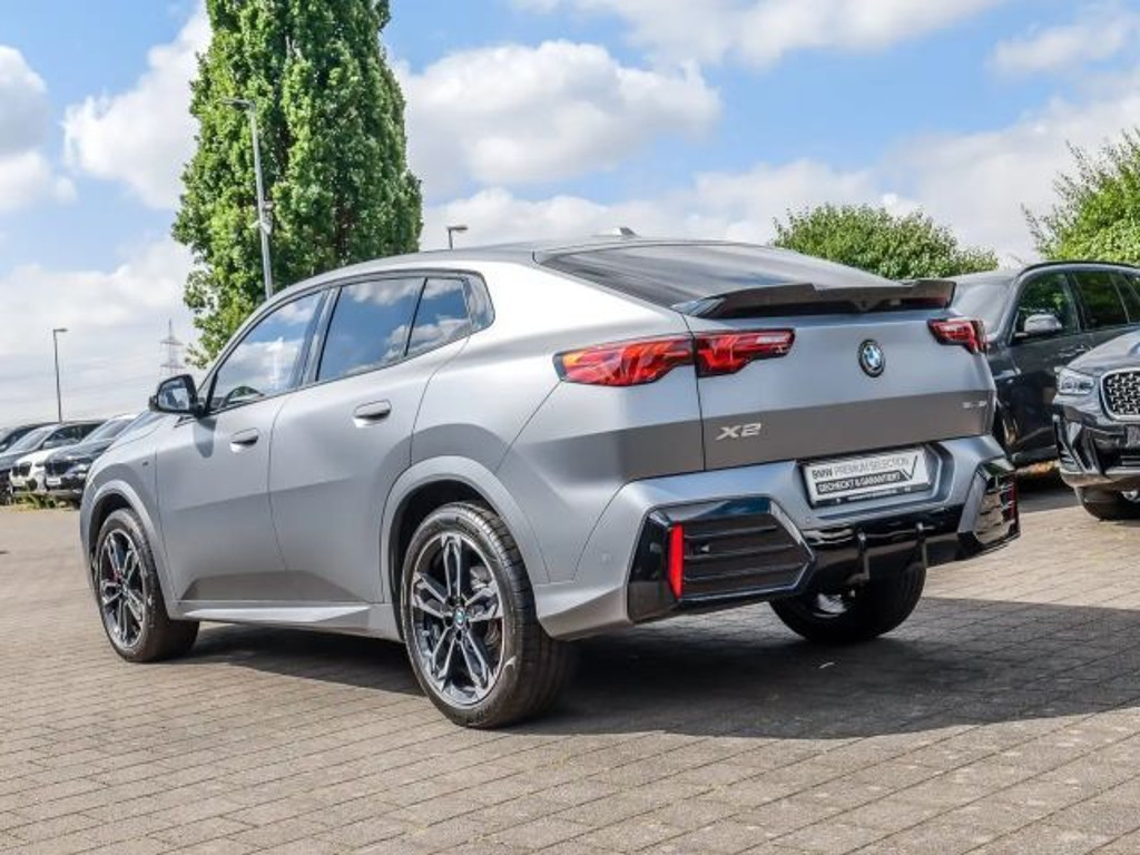 BMW X2