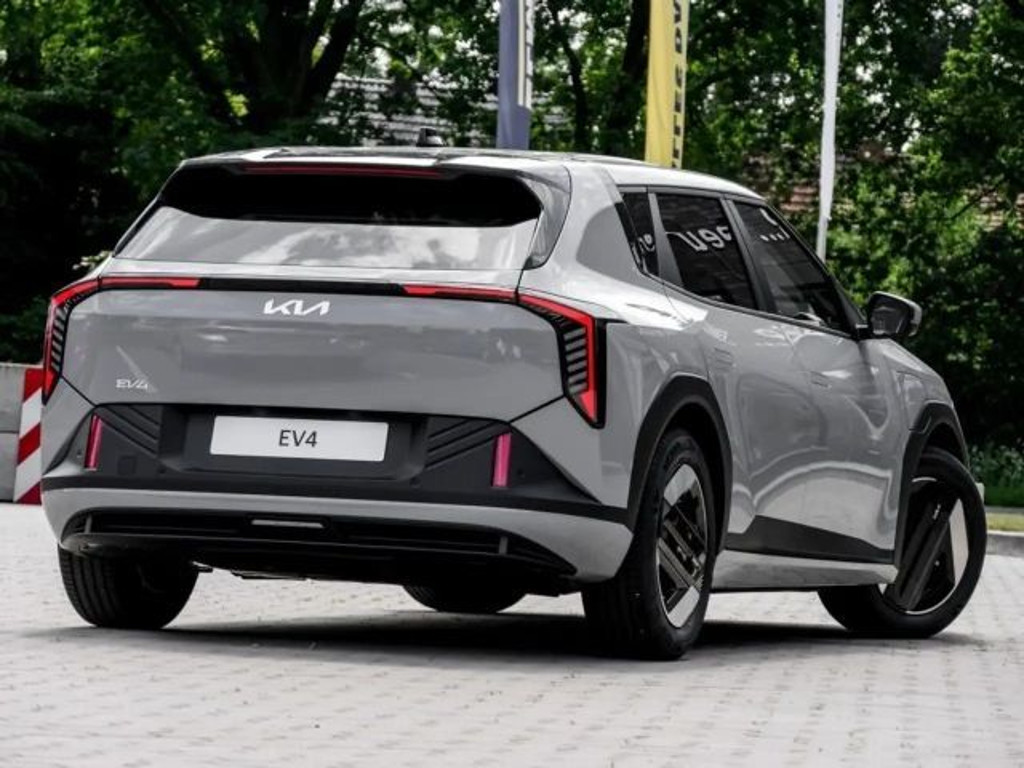Kia EV4