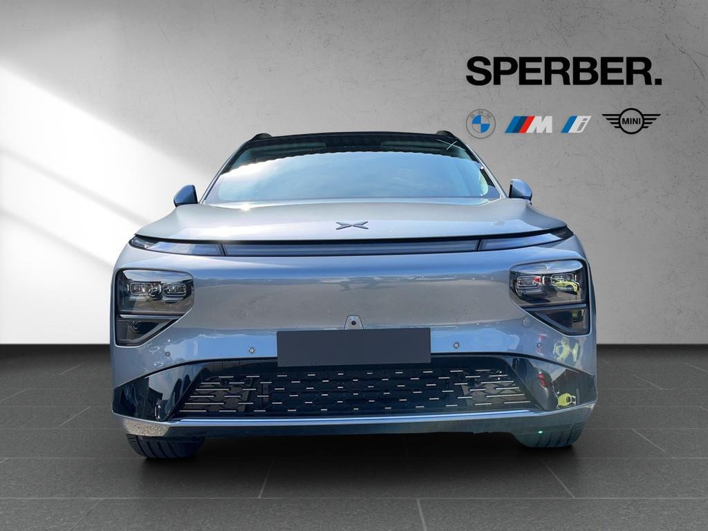 Xpeng G9