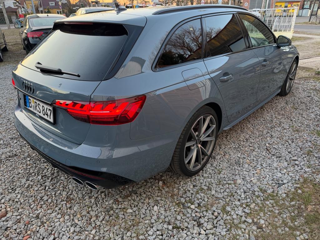 Audi S4