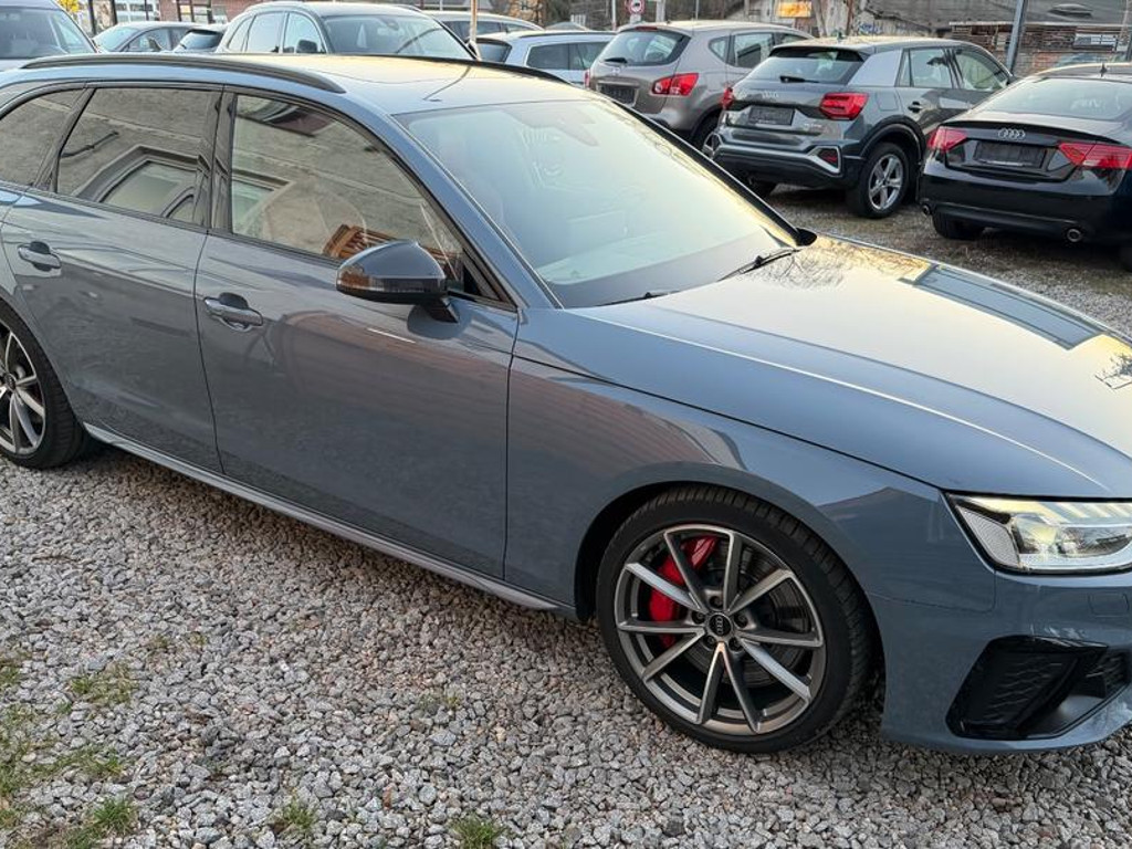 Audi S4
