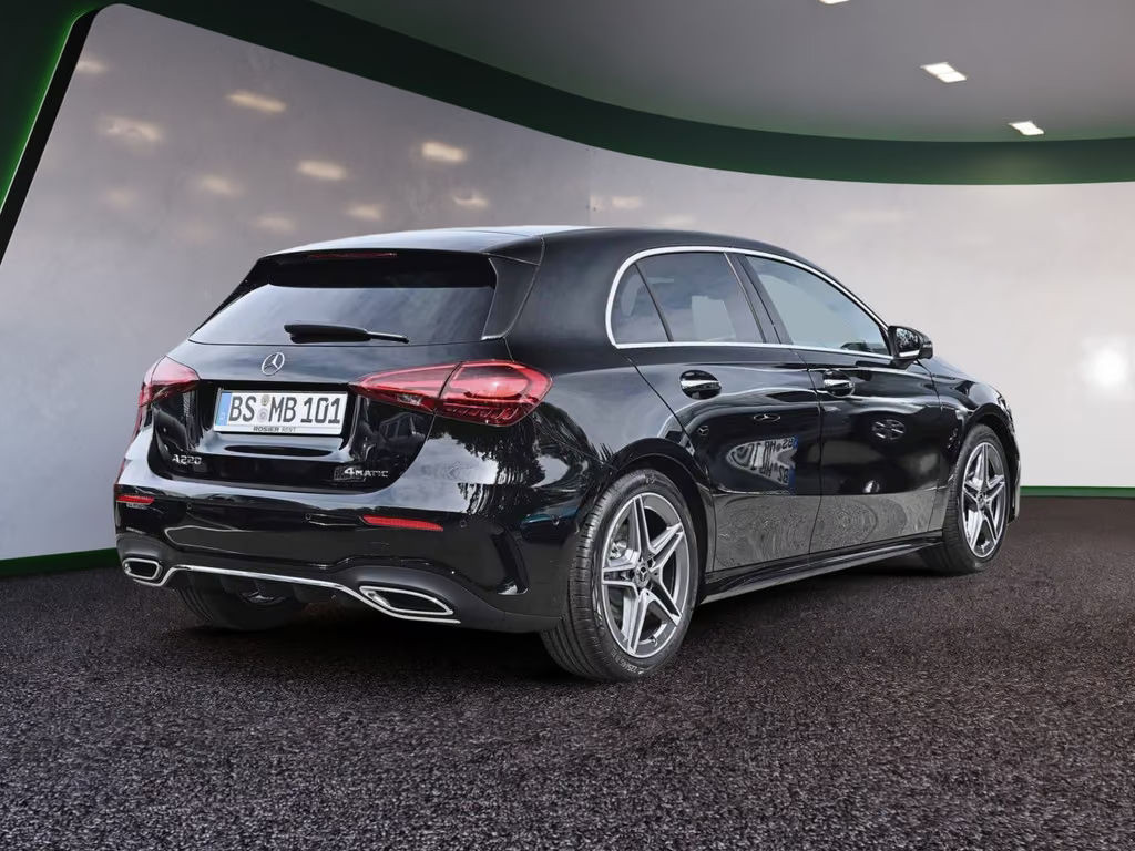 Mercedes-Benz A-Klasse A 220 4MATIC AMG Line