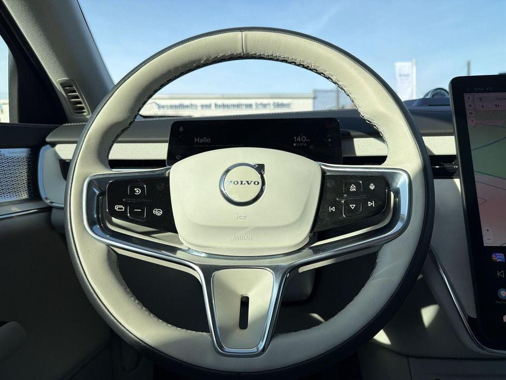 Volvo EX90